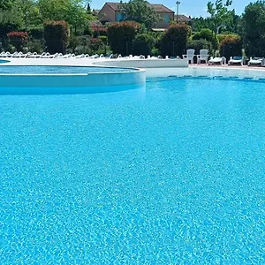 Les Demeures Du Ventoux - Vacanceole Hébergement de vacances Aubignan